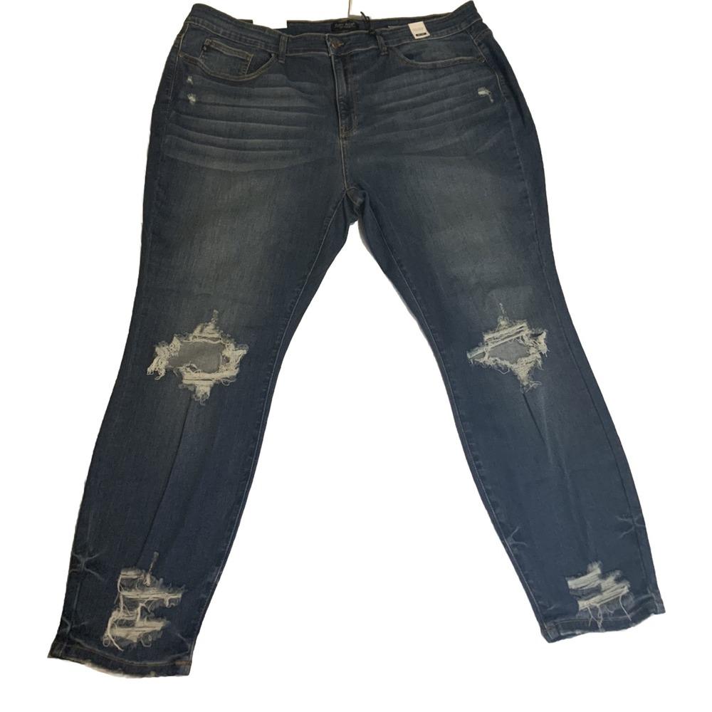 JUDY BLUE Size 24 Mid Rise Boyfriend Fit Blue Jeans Destroyed Distressed NWT